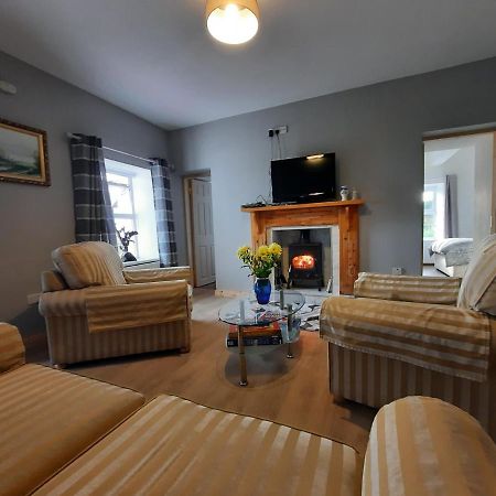 Conneelys Cottage, Connemara, Clifden, H71Y096 Экстерьер фото